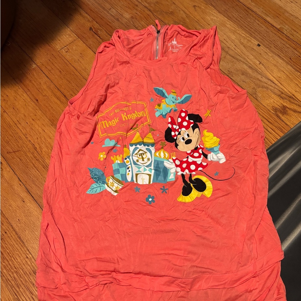 Disney magic kingdom tank size medium